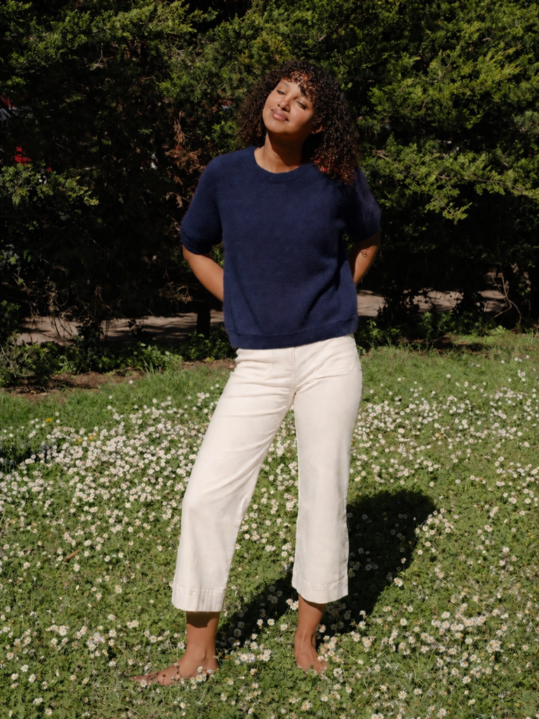 Pull manches courtes – Douceur & modernité (Marine)