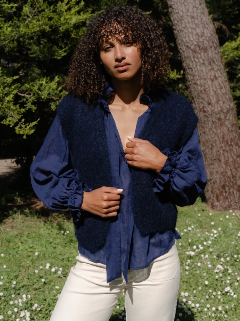 Gilet sans manches – Douceur & élégance (Marine)