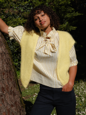 Gilet sans manches – Douceur & élégance (Jaune vif)